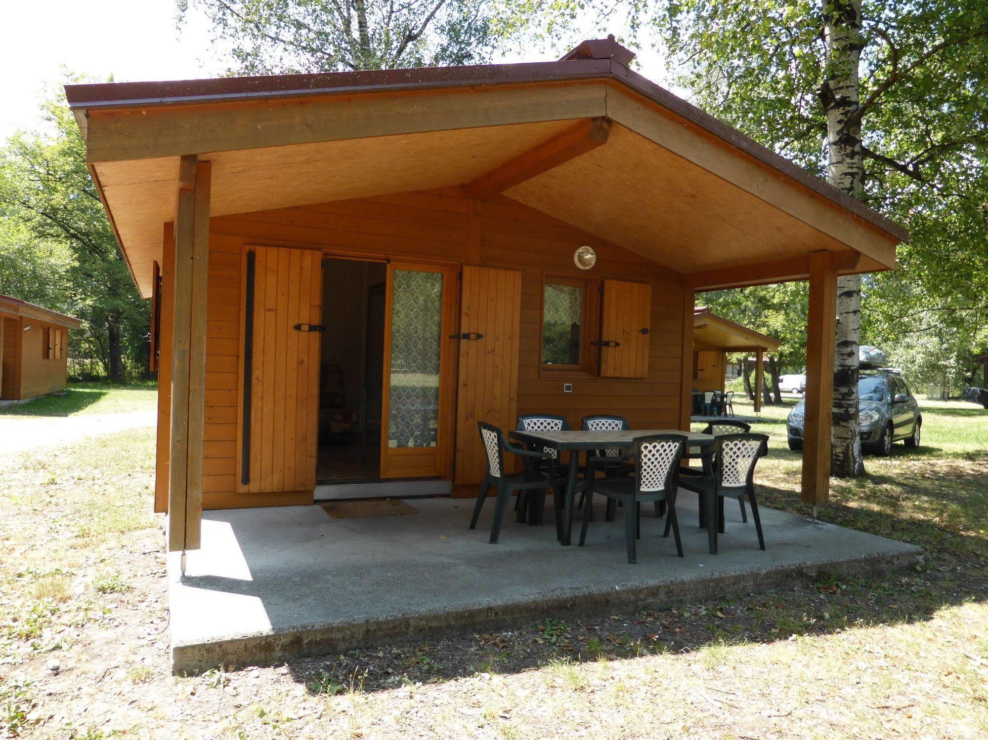 Camping L'Ecureuil - Mont-Blanc Village Domancy Exterior photo