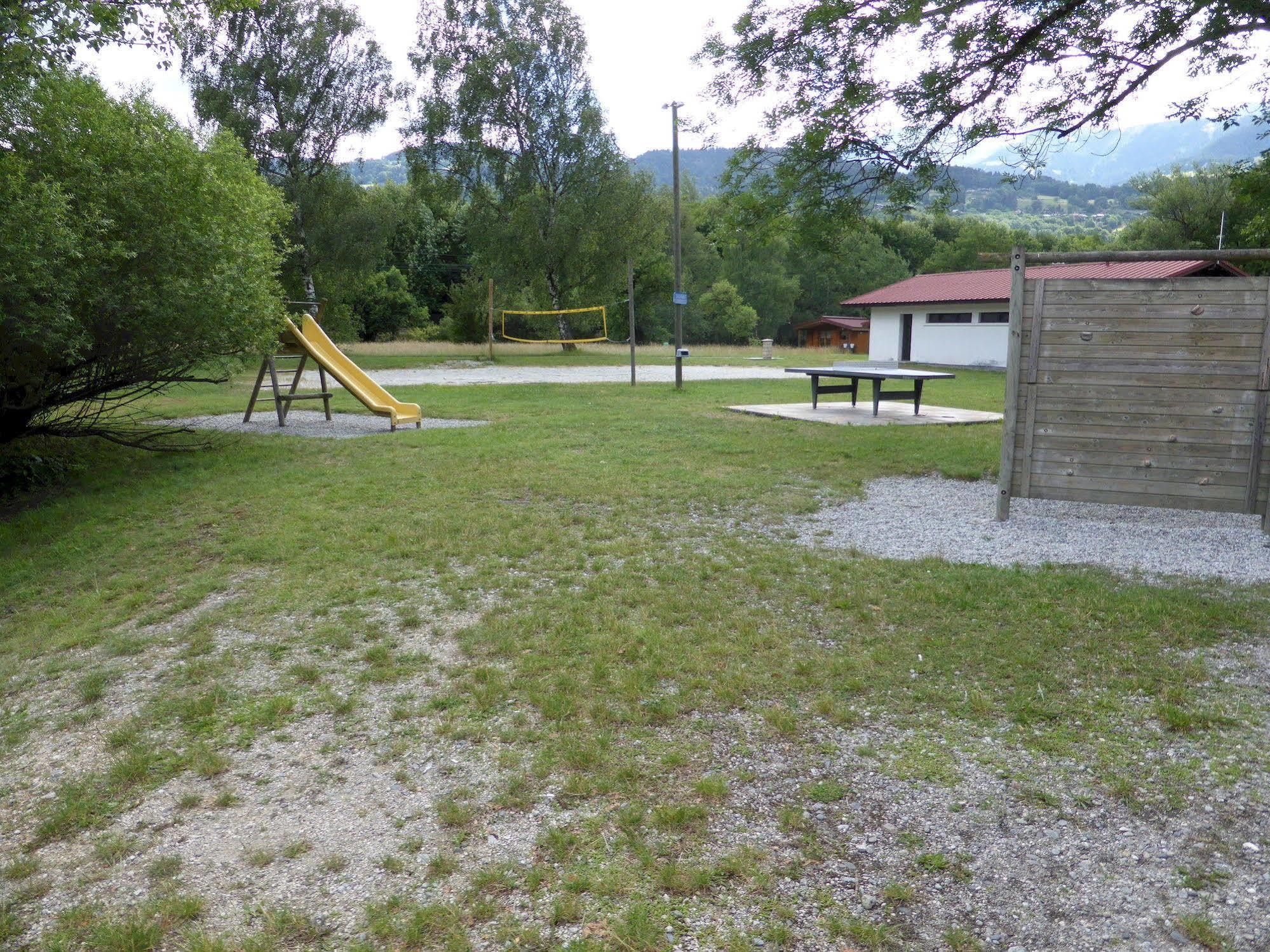 Camping L'Ecureuil - Mont-Blanc Village Domancy Exterior photo