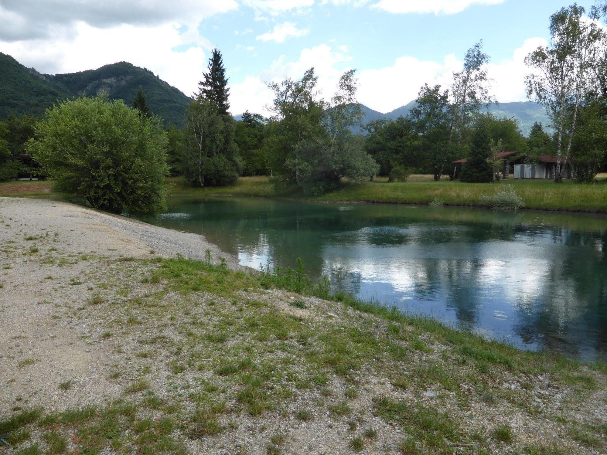 Camping L'Ecureuil - Mont-Blanc Village Domancy Exterior photo
